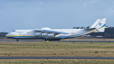 UR-82060 (19530503763) 1988 Antonov An-225 Mriya