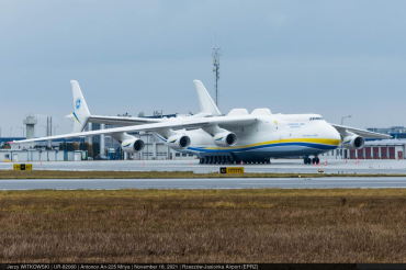 UR-82060 (19530503763) 1988 Antonov An-225 Mriya