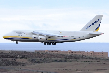 UR-82007 (19530501005) 1988 Antonov An-124-100