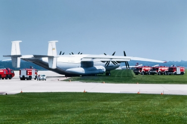 UR-09307 (043481244) Antonov An-22A