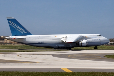 UR-82027 (19530502288) 1990 Antonov An-124-100