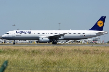 D-AIDW · Airbus A321-231 · (LIS / LPPT)