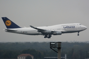 D-ABVR, (cn 28285), Boeing 747-430