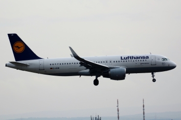 D-AIUM · Airbus A320-214 · (FRA / EDDF)