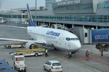 D-ABEU · Boeing 737-330 · (PRG / LKPR)