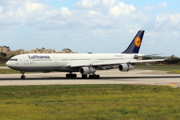 D-AIGL (135) 1996 Airbus A340-313