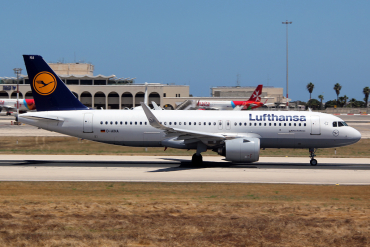 D-AINA (6801) 2015 Airbus A320-271N