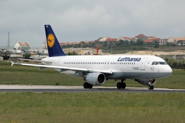 D-AIPC, (cn 071), Airbus A320-211