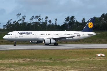 D-AISP (3864) 2009 Airbus A321-231