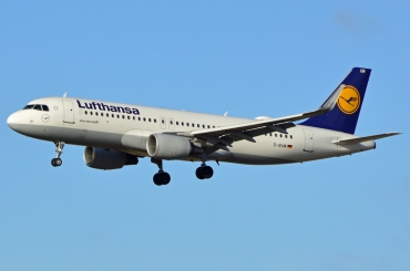 D-AIUM · Airbus A320-214 · (CPH / EKCH)