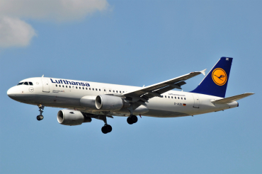 D-AIZE · Airbus A320-214 · (LHR / EGLL)
