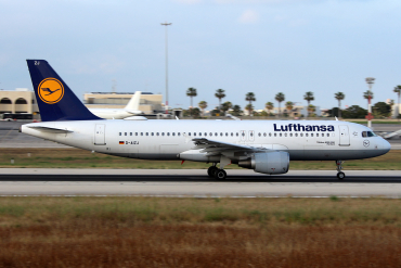 D-AIZJ (4449) 2010 Airbus A320-214