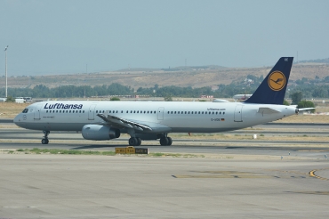 D-AIDE (4607) 2011 Airbus A321-231