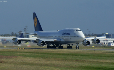 D-ABVB (23817) 1988 Boeing 747-430