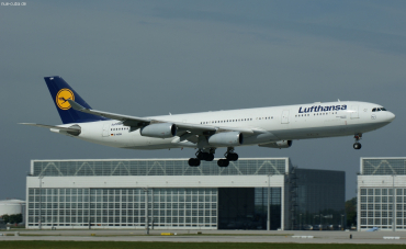 D-AIGW (327) 2000 Airbus A340-313