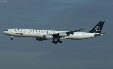 D-AIHC (523) 2003 Airbus A340-642