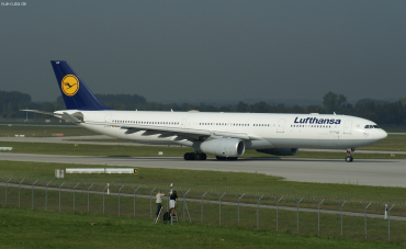 D-AIKC (579) 2004 Airbus A330-343