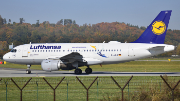 D-AILU (744) 1997 Airbus A319-114