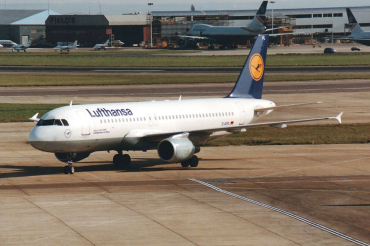D-AIPL (094) 1989 Airbus A320-211
