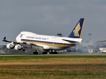 9V-SFD (26553) 1995 Boeing 747-412F(SCD)
