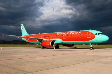 UR-WRH (cn 2462) Airbus A321-231