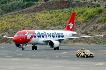 HB-IHZ (1026) 1999 Airbus A320-214
