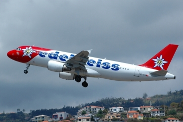 HB-IHX · Airbus A320-214 · (FNC / LPMA)