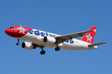 HB-IHY (947) 1999 Airbus A320-214