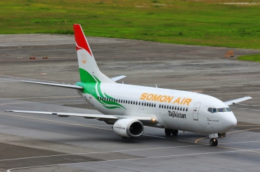 EY-555, (cn 25613/2446), Boeing 737-3Y5