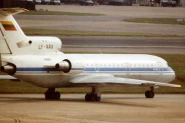 LY-AAX (4520424811431) Yakovlev Yak-42D