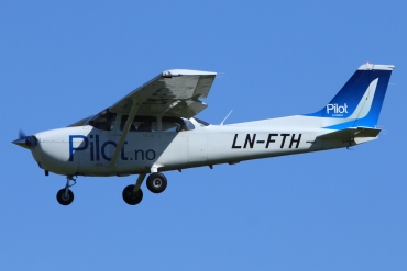 LN-FTH (172S11200) Cessna 172S