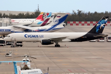 EC-FTR (26239) 1993 Boeing 757-256(PCF)