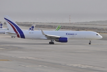EC-NHF (24613) 1991 Boeing 757-223(PCF)(WL)