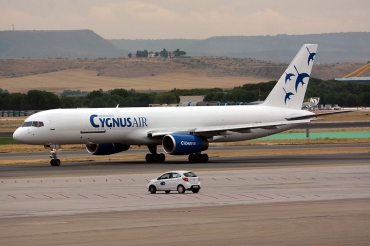 EC-KLD (24121) 1988 Boeing 757-236(PCF)