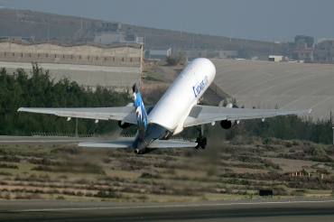 EC-FTR (26239) 1993 Boeing 757-256(PCF)