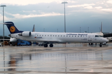 D-ACPN (10083) 2002 Bombardier CRJ-701ER