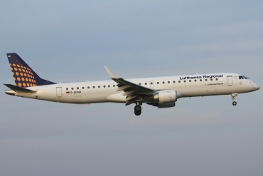 D-AEMB (cn 19000297) Embraer 190-200LR