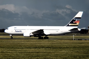 VH-RMF (cn 22694) Boeing 767-277