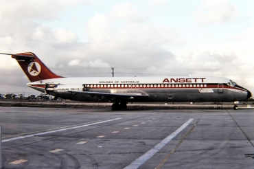 VH-CZH (cn 47526) McDonnell Douglas DC-9-31