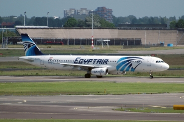 SU-GBW (725) 1997 Airbus A321-231