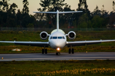 CS-TPB (11262) 1990 Fokker 100