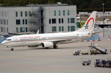 CN-RNZ (33058) 2003 Boeing 737-8B6(WL)