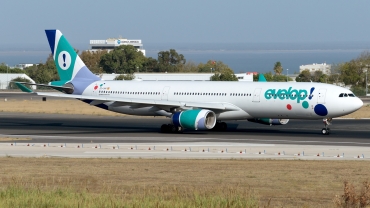 EC-LXA (670) 2005 Airbus A330-343
