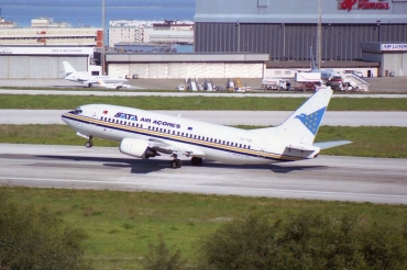 CS-TGP (24131) 1988 Boeing 737-3Q8
