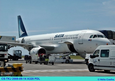 CS-TKJ (795) 1998 Airbus A320-212