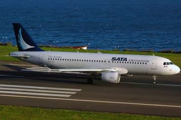 CS-TKL (2425) 2005 Airbus A320-214