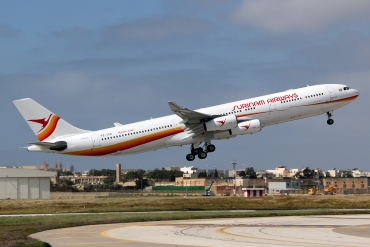 PZ-TCR (242) 1998 Airbus A340-313