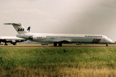 LN-RMM (53005) 1991 McDonnell Douglas MD-82