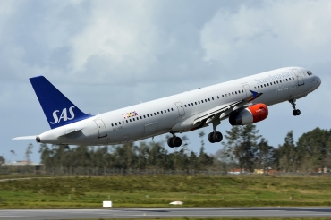 OY-KBE (1798) 2002 Airbus A321-232