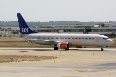 LN-RPL (30469) 2000 Boeing 737-883